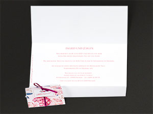 Vergrößerte Abbildung Foto der nach oben und unten aufgeklappten Pocket-Karte.