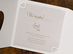 Vergrößerte Abbildung des Texteinlegers Schillernder Texteinleger, auf welchen wir Eure Einladungstexte drucken.