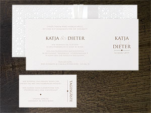 Abbildung der Hülle mit den beiden Kärtchen – vergrößerte Abbildung Abbildung der Hülle mit den beiden Kärtchen